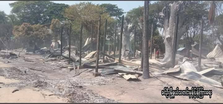 2021Revtweets's tweet photo. Junta’s Brutalities in Sagaing's #Khin U tsp from Mar5 to 13
-3 people were killed & used as human shields
-15 PDF comrades were killed
-Over 100 homes were set on fire
-Many people from over 20 vlgs were forced to flee.
#WarCrimesOfJunta
#2022Mar15Coup
#WhatsHappeningInMyanmar https://t.co/IFzBhHj5Rl
