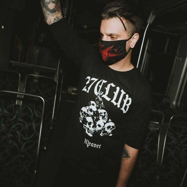 ink_miw_bmth's tweet photo. 🔪🖤 sooo where's yourr Savior toniiight, Kleaver enthusiasts and Psychos
#IX #KleaverKlothingIsLife #PsychoticLeader #MetalHorrorGod #HorrorKing #CommunionOfTheCursed https://t.co/pXOFFiWE2k
