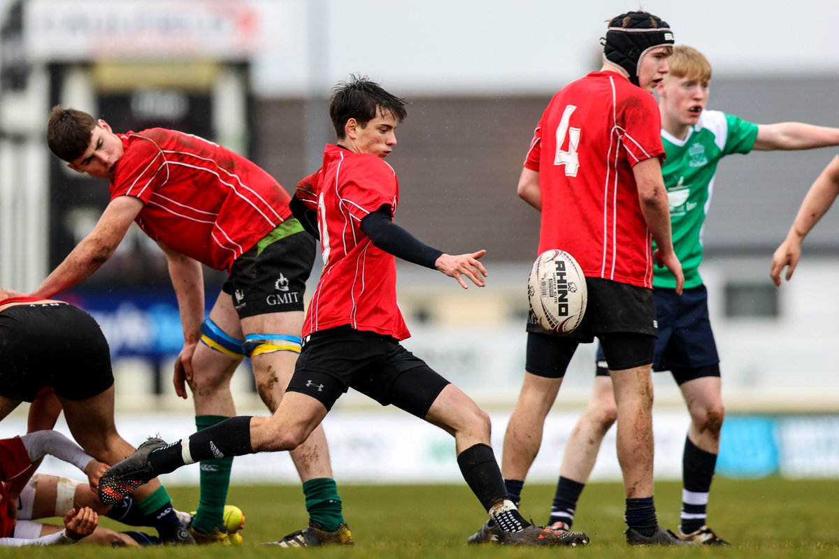 connachtrugby's tweet photo. 🟢Schools Senior B Cup Final 🟢

St. Pauls Oughterard Vs Colaiste Einda

HT: 3-10 

#SchoolsSeniorCupFinals #GrassrootstoGreenShirts https://t.co/MaYPi0Sj6n
