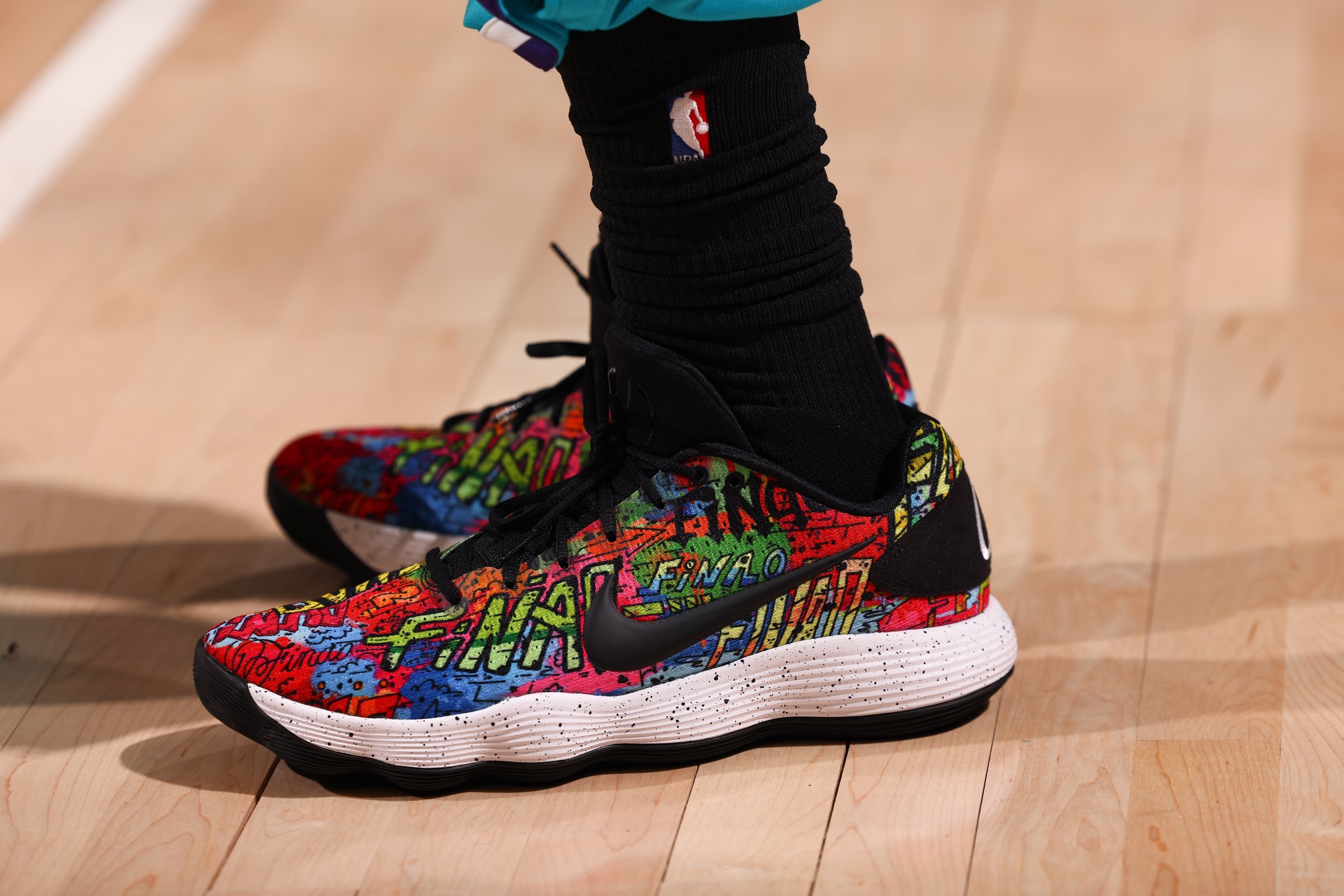 Nike hyperdunk best sale low chicago