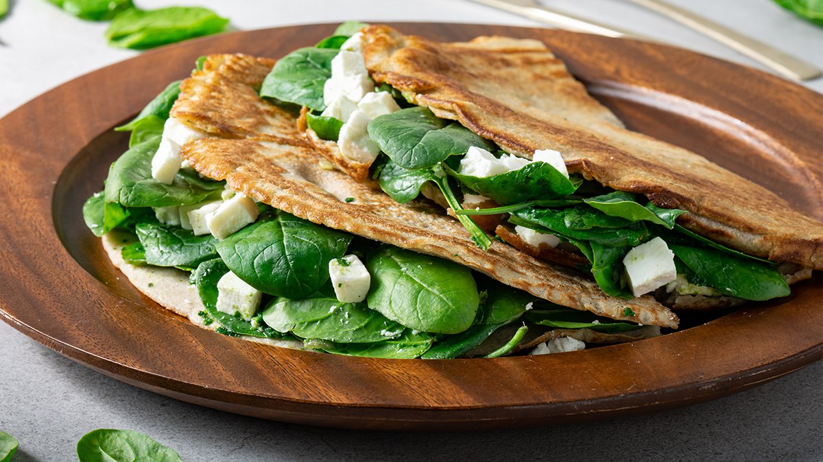 Trek in pannenkoeken maar dan gezonder? Probeer dit heerlijke #recept voor boekweit pannenkoeken met spinazie en fetakaas!
 voedingenkankerinfo.nl/recept/boekwei…

#voedingenkanker