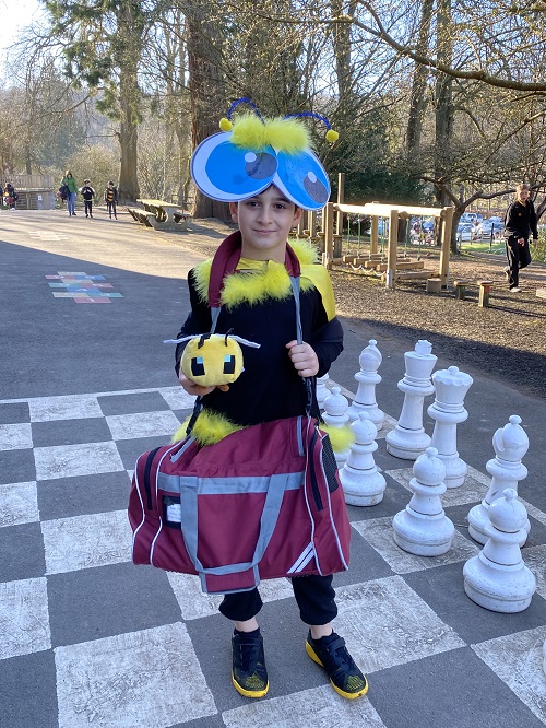 CaterhamPrep's tweet image. Today has been a hive of activity in Prep. Amazing costumes and brilliant smiles for three great causes!  Fine out more: ow.ly/I5sX50IjNF5 #CreateABuzz