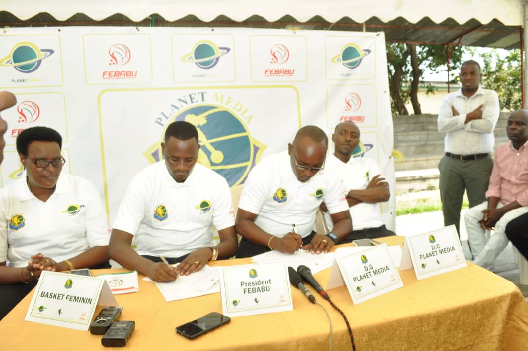 NationalComite's tweet photo. Signature de l’accord de sponsoring entre la Fédération de Basketball du Burundi (FEBABU) et l’imprimerie Planet Media dans l’organisation de « Ladies Cup », un tournoi qui sera livré ce mois de Mars en marge de la célébration de la journée internationale dédiée à la Femme... https://t.co/pm4IqgZUi4