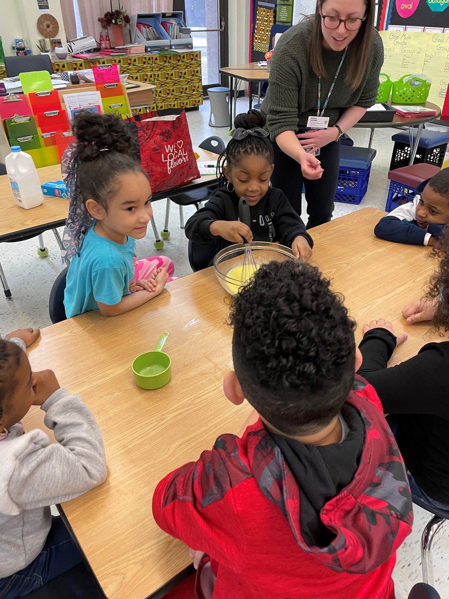 RCSDFoundations's tweet photo. Enriching temporal concepts (first, next, and last) as kindergarten students completed a recipe for green eggs and ham! Yum!!😋 @RCSDNYS @LCMLessons @amytata2 @RcsdSpeech @RCSDsch19 @ProudPrinc19 @BeatrizLeBron1 @rm515151 @CadyMrs https://t.co/kbJJNQXdjD