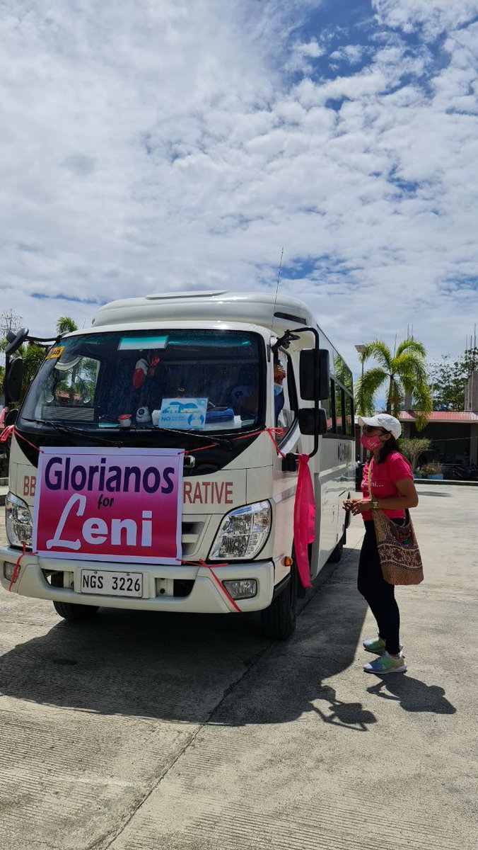 ren25jam's tweet photo. VP Leni in Mindoro
🌺🌺🌺

#LeniKiko2022 #GensanIsPink https://t.co/ygZZZNtizm