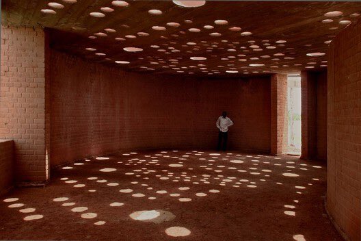VitruviusGrind's tweet photo. The Architecture Of Francis Kéré Is Full Of Traditional Materials And Construction Methods, Natural Light And Ventilation, And Beautiful Handcrafted Details.

I Hope The People Who Post About “Bring Craft And Beauty Back To Architecture” All Day Every Day Are Paying Attention. https://t.co/RtPwB8RvtL