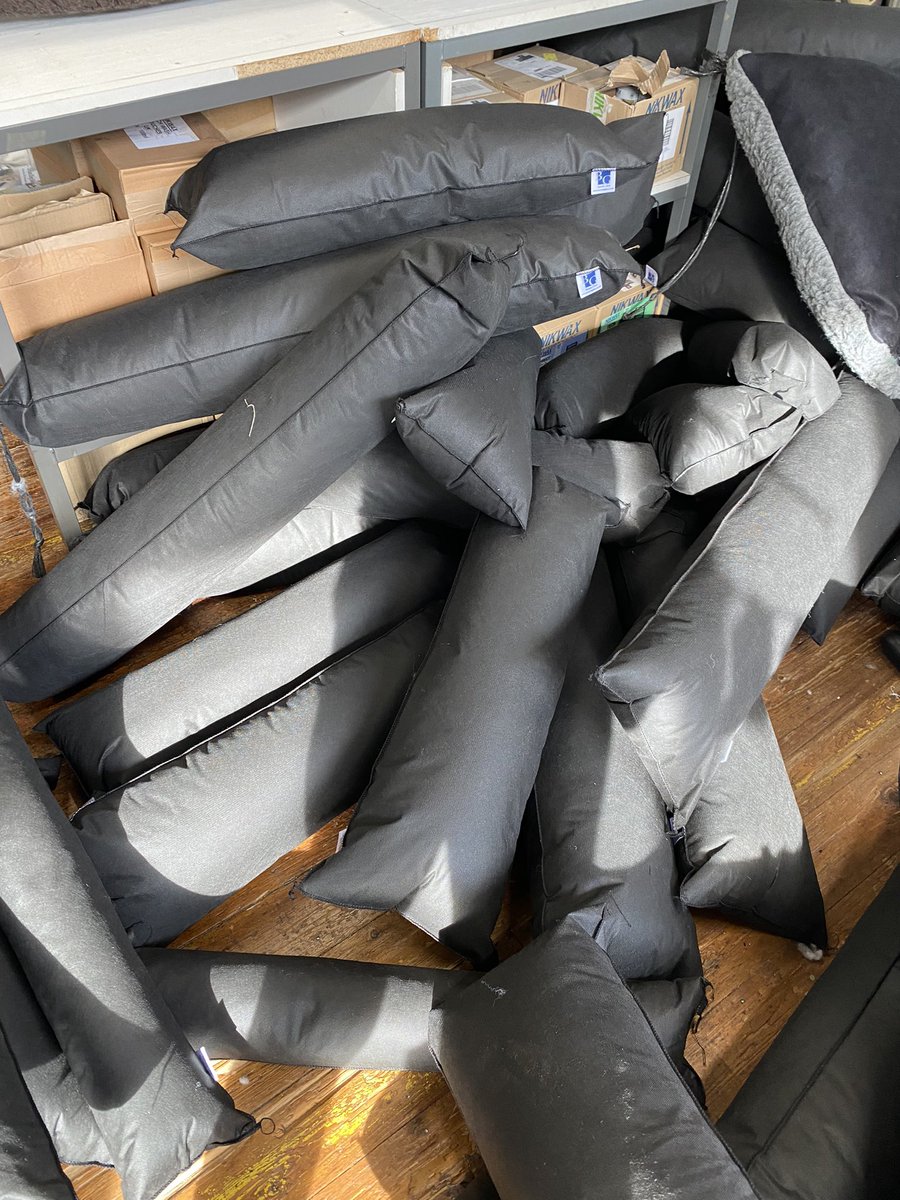 BronteGlen's tweet photo. The aftermath of @Crufts is in full force lots of orders sent out and lots still going - if you missed getting yours use crufts10 for 10% off on our website https://t.co/E5W8ENVngK valid until 20th March #bronteglen #dogbeds #bronteglendogs #dogsoftwitter https://t.co/0PynzG0zWI