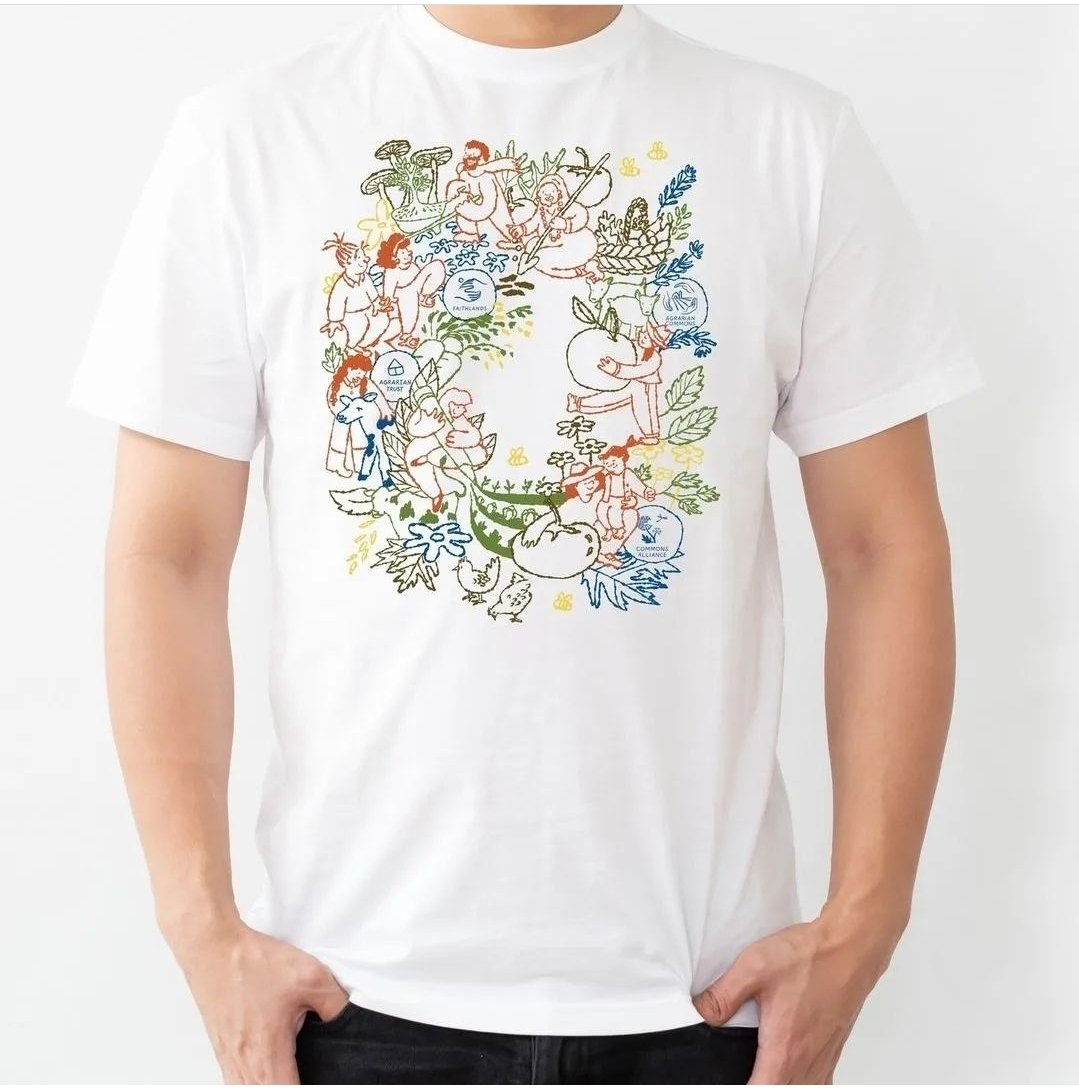 <a href="/interkatie/">Katie Shelly</a> arranged a wreath of friendly farmers, foods, and foliage to illustrate our mission of securing food and land commons for the next generation of farmers. The shirts are sustainably sourced, ethically produced, and printed to order. 💚⁠
agrariantrust.org/shop/