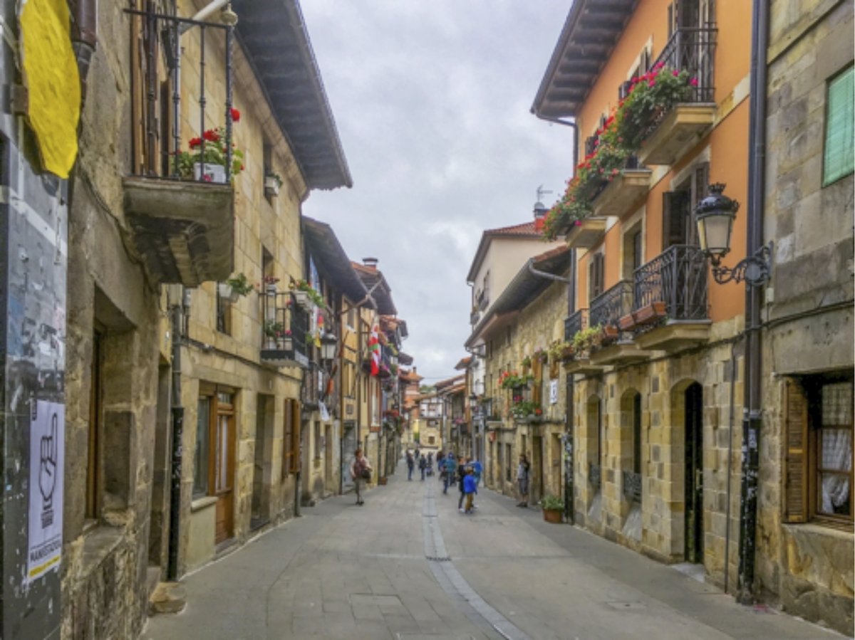 [ALBISTEA] Otxandioko Udalak eta herriko dendariek komertzioak sustatzeko kanpaina adostu dute.

Ekimen honen bidez bertako komertzioa eta bezeroarekiko aurrez aurreko arreta balioan jarri nahi dira. Hurrengo egunotan helaraziko dira etxe guztietara kanpainaren nondik norakoak.