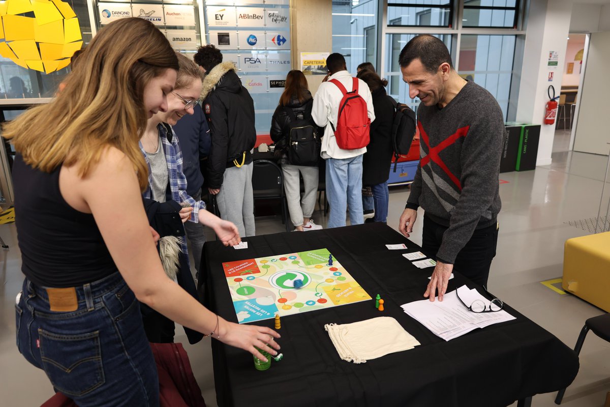 IESEG's tweet photo. #CSR Day : come and discover our open-access activities! 
https://t.co/eEJcTF7LUZ

#IESEGExperience #IESEGCares #IESEGicor 🍀 https://t.co/tnPloILAg2