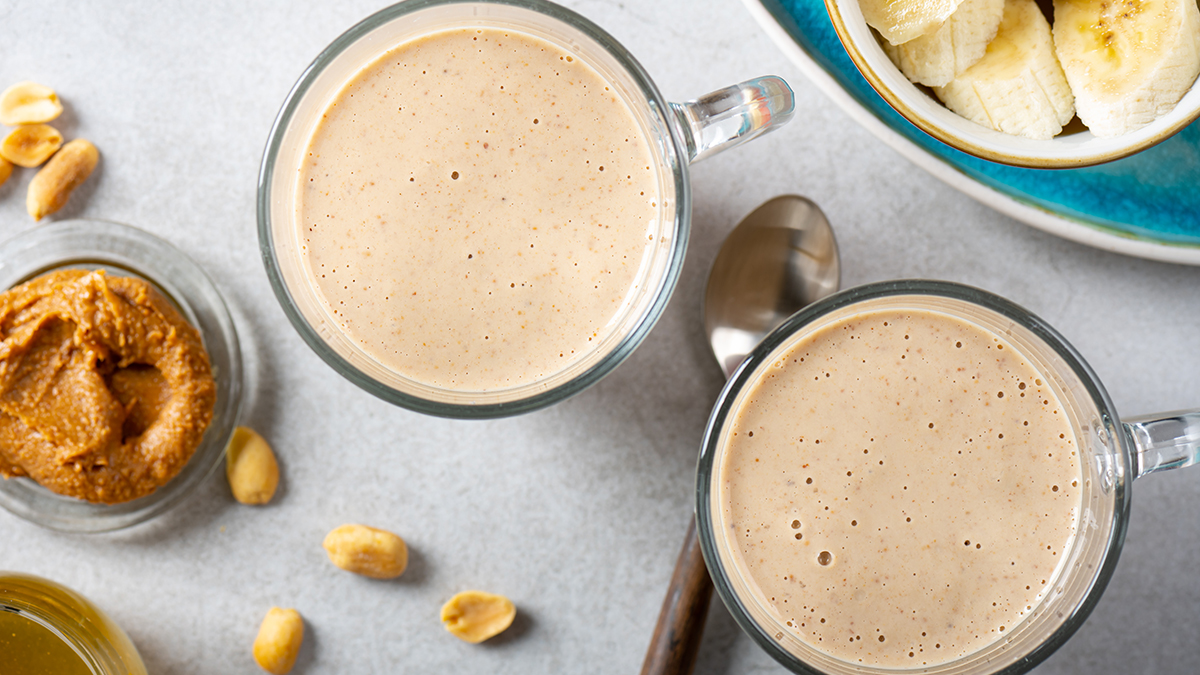 Probeer dit #recept voor een heerlijke smoothie met pindakaas en banaan. Alles in de blender en klaar! Ga jij hem proberen?

voedingenkankerinfo.nl/recept/pindaka…
