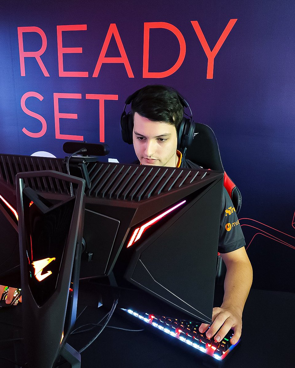 FuriousGamingLA's tweet photo. Desde temprano entrenando AIM a 240HZ 😏

#GamingON 🔥 https://t.co/Ltb1r4msMT