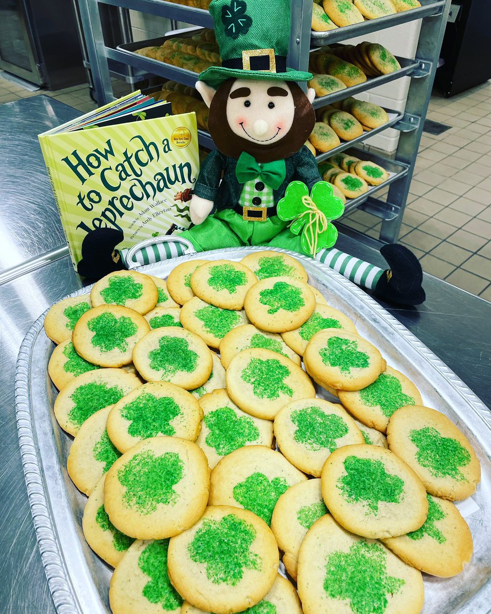 🍀☘️Going to catch us some leprechauns with these cookies!
Getting ready for some shenanigans at BCE on Thursday for St.Patrick’s Day ☘️🍀