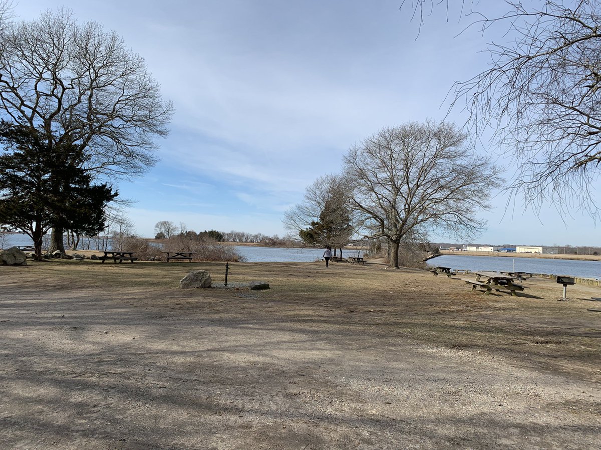 CTFortTrumbull's tweet photo. Always something to see at the @CTFortTrumbull State Park Unit. This was at #BluffPoint this morning. It’s a beautiful “sweatshirt only” day for a walk. #AlmostSpring #GetOutside #GrotonCT https://t.co/jRIOiDxABn