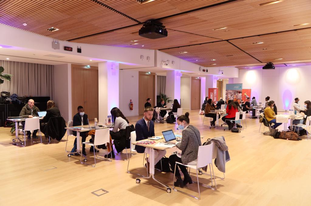 MozaikFondation's tweet photo. 📢 [MEET’UP IDF #6]

Des entretiens de recrutement ont lieu également aujourd’hui et dans les prochains jours avec les équipes de la @RATPrecrute, @KeolisIDF, Storelift ainsi qu’avec les organismes de formation Laser Formation et @GRETACRETEIL en digital !

#MeetUpIDF #Talents https://t.co/cBQorYeub1