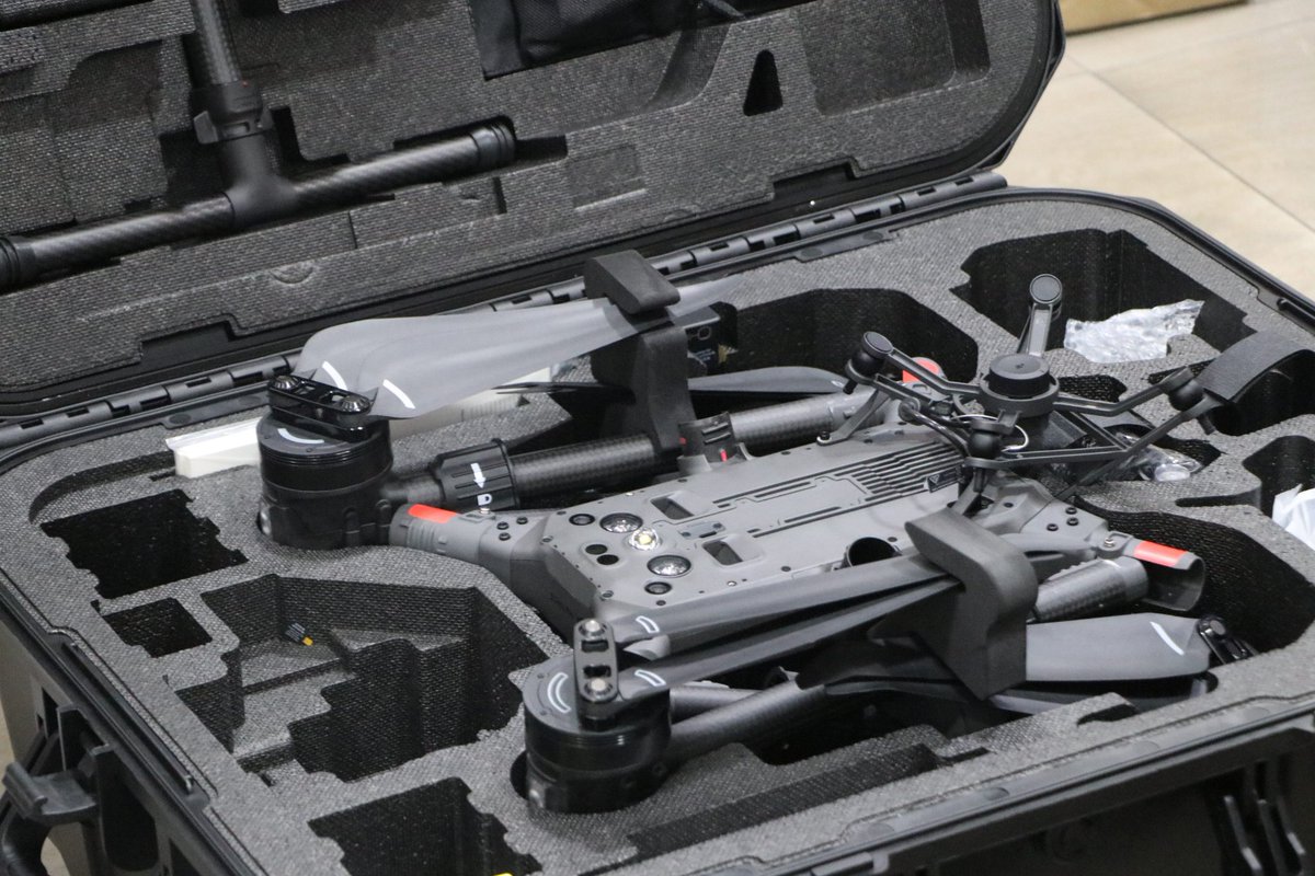a_samson_g's tweet photo. setting up a drone security surveillance for a reputable chemical plant in Nigeria.
I used the awesome industrial DJI matrices 300RTK which as an endurance of up to 50 minutes on the sky, using the two TB30 batteries at the time.
#Olamide𓃵 #UbaSaniDiclaration National Grid https://t.co/4hI5Rj3o2D