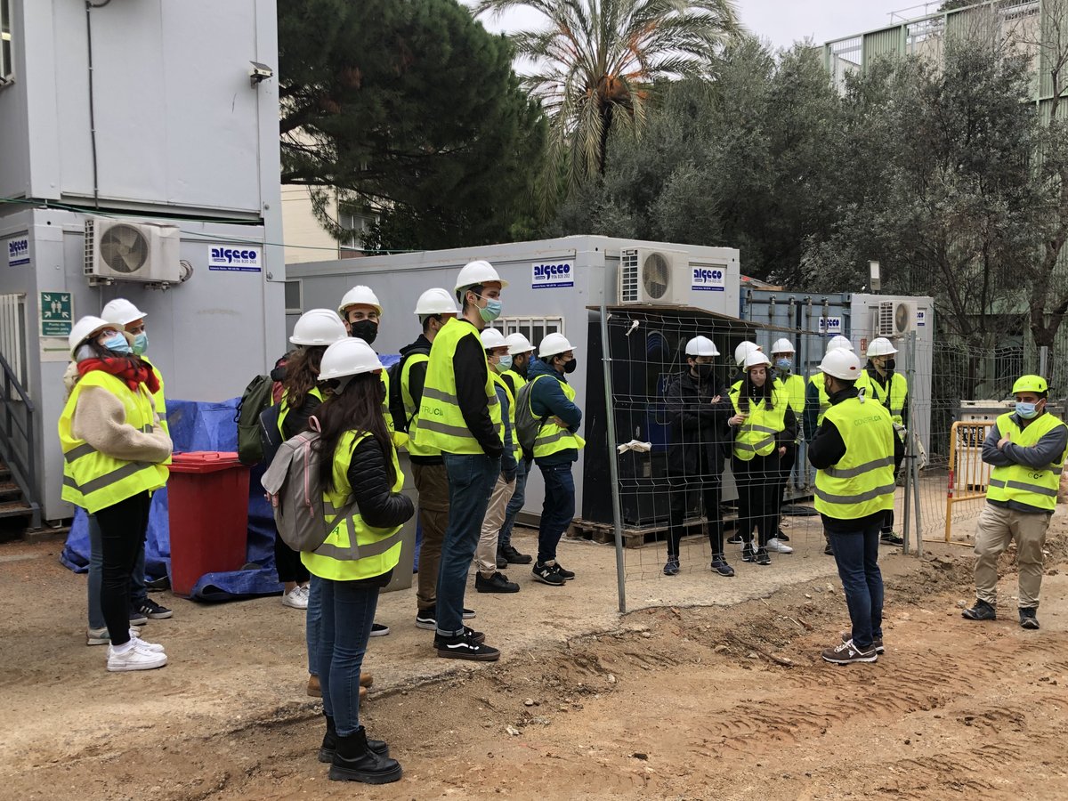 construcia_on's tweet photo. Continuamos con las actividades de nuestra Cátedra en #EconomíaCircular UPC-Grupo Construcía. Ayer, los alumnos de la asignatura “Lean Construction and Circular Economy Basics” de @eseiaat_upc visitaron la obra de
@VitaStudent
#leanconstruction #Lean2Cradle #BIM https://t.co/TuTCa99nLI