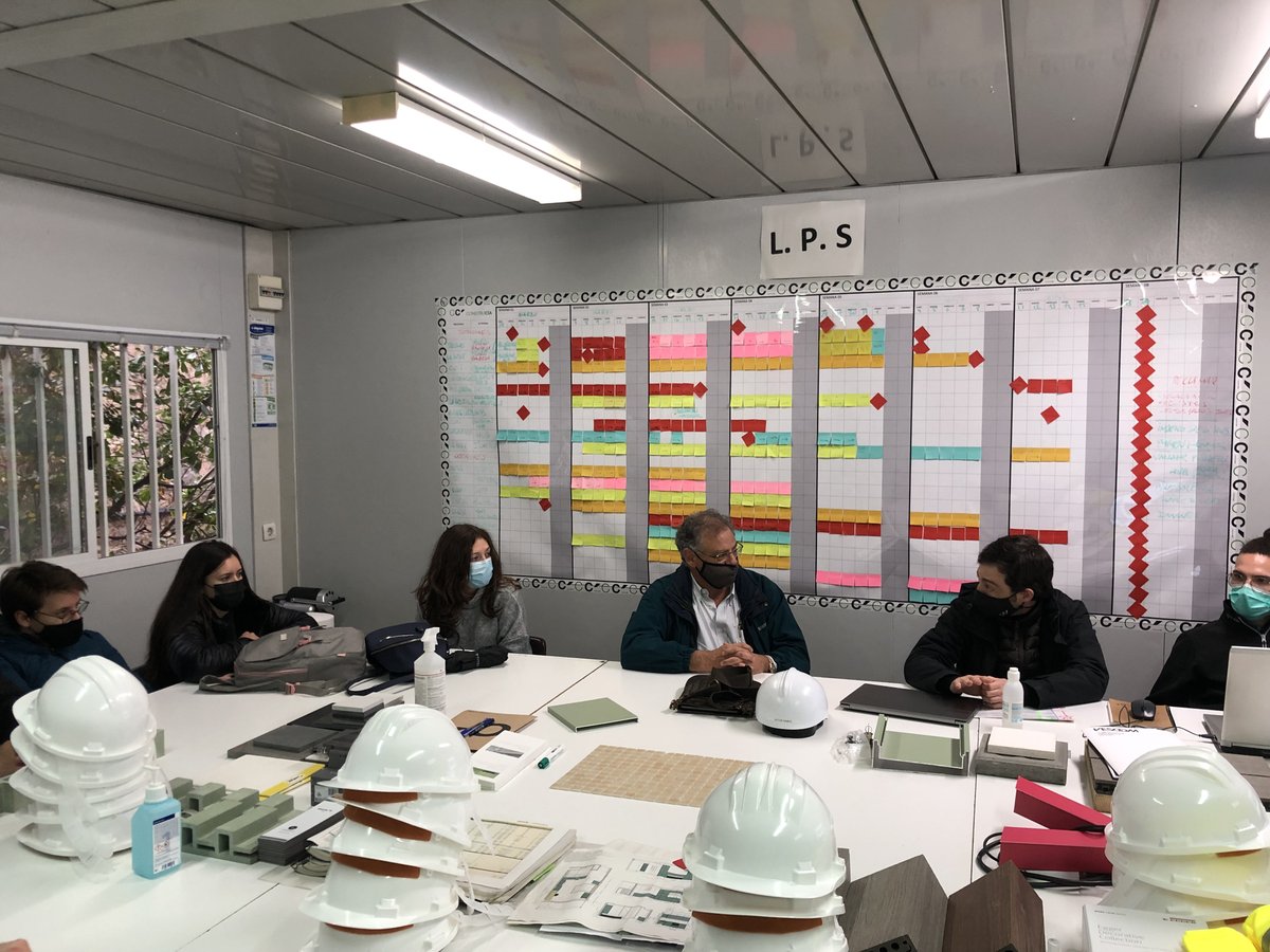 construcia_on's tweet photo. Continuamos con las actividades de nuestra Cátedra en #EconomíaCircular UPC-Grupo Construcía. Ayer, los alumnos de la asignatura “Lean Construction and Circular Economy Basics” de @eseiaat_upc visitaron la obra de
@VitaStudent
#leanconstruction #Lean2Cradle #BIM https://t.co/TuTCa99nLI