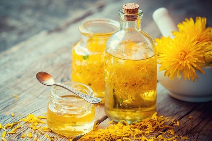 soapdeli's tweet photo. Start Foraging for Great New Skin Care Ideas! Dandelion infused oil is the perfect ingredient for your springtime skin care routine. https://t.co/FBClOwJgXS https://t.co/OAKJap0F98