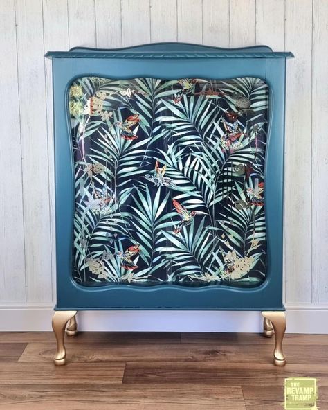 RustOleum's tweet photo. Add some color with these #UniqueInteriorDesign inspirations.

#DesignInColor #SpringDesign #InteriorDesign #LiveInColor #ColorInspiration #ColorfulDesign

On Instagram:
📸 1 : @ behrcave 
📸 2 : @ Between the Leaves
📸 3 : @ trash_to_treasure_interiors
📸 4 : @ twofussyblokes https://t.co/ShzVURdf6x