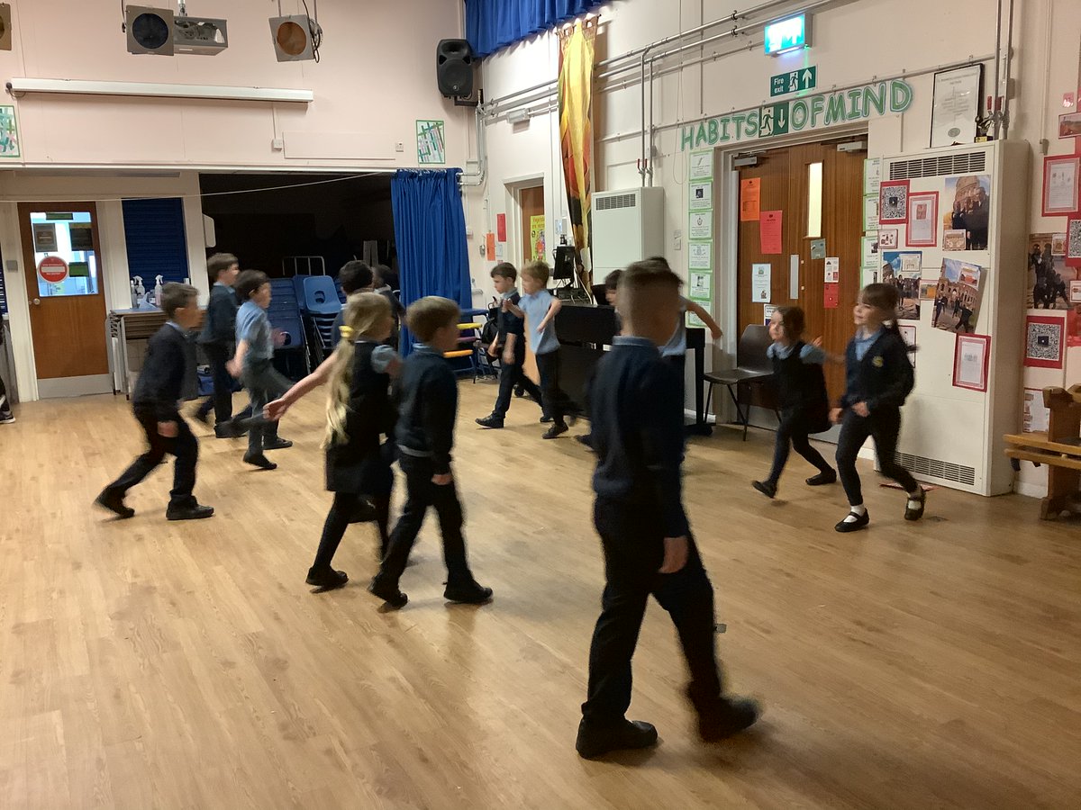 STBPrm's tweet photo. Country Dancing gyda Bl2 and Holly. Diolch! @Pzazzp https://t.co/TzTPDQbymW