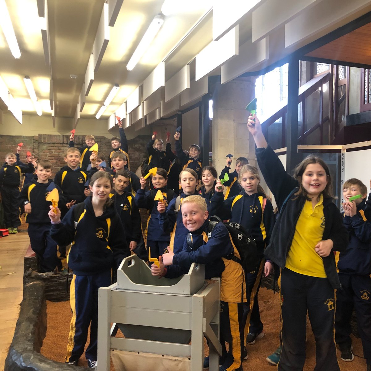 The York adventure continues as Form V visit DIG and the Jorvik Viking Centre! Looks like they've been doing a lot of digging... 😊 They are now about to set sail on their boat trip! Exciting!

#BeingBeachborough #StartHereGoAnywhere #PrepSchool #IndependentSchool