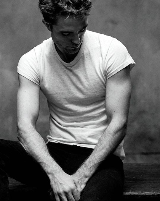 comfortrobt's tweet photo. i agree robert pattinson https://t.co/UKjmGFXbyW