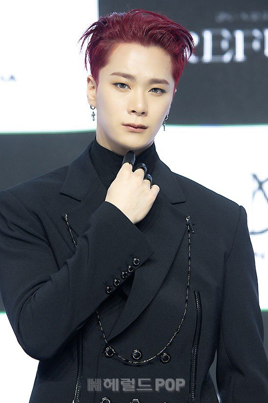 SrAndikain's tweet photo. Moonbin with red hair is wrecking my life. 😍 #yesplease #more #ASTRO #moonbin #MOONBIN_SANHA_WHO https://t.co/QbYZGhOaRW