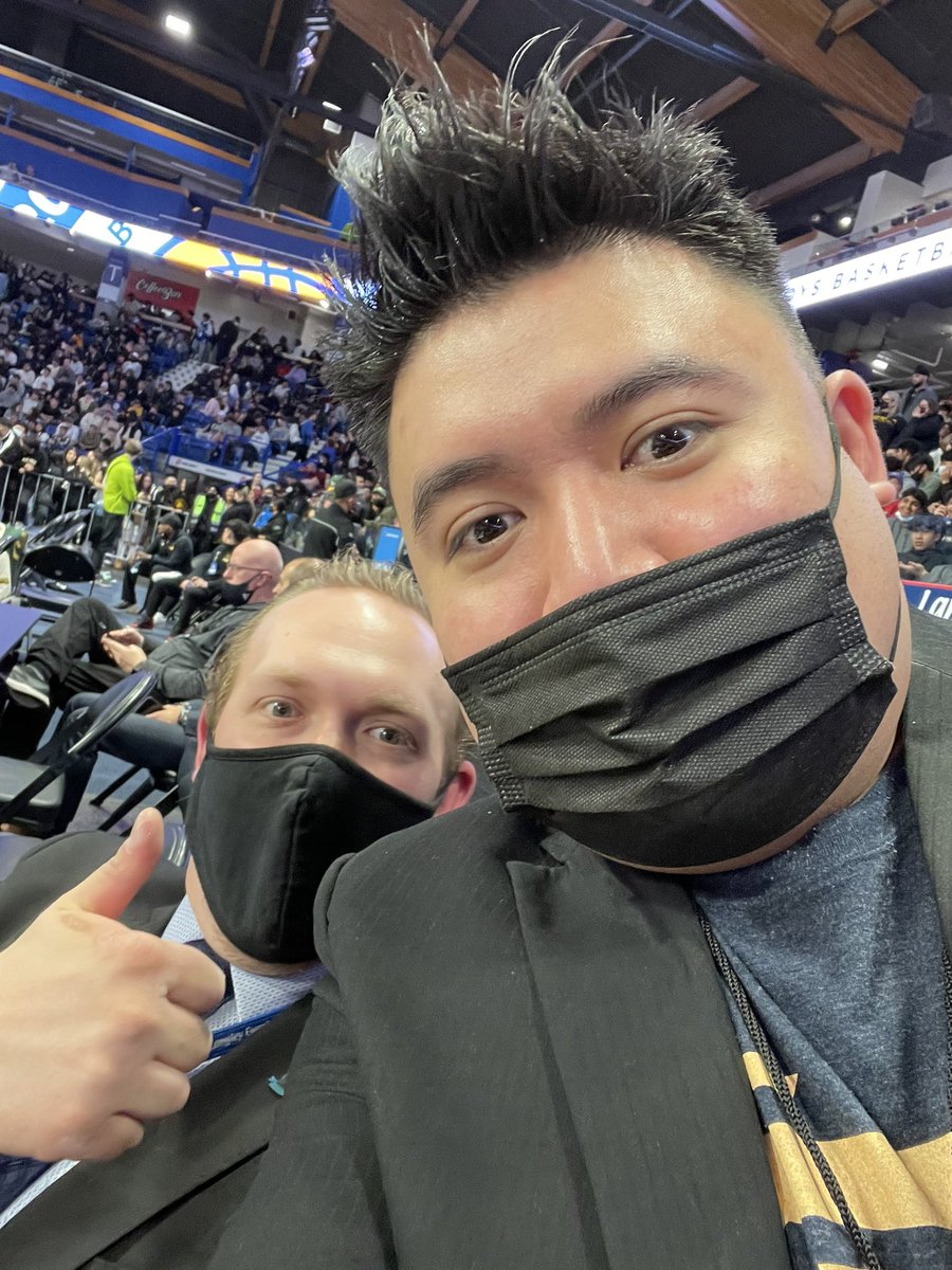 skaita16's tweet photo. 2022 BC High School Basketball Championships
Thanks @LangleyEvents, @TFSETV, @FVBandits, volunteers, staff, and students of @sd35brookswood, @BritSecondary, and @Tamanawis. You did an amazing job, and I’m honoured to have worked alongside you.
#HypeMan #Announcer #ChanceMoment https://t.co/akGeSpFc2w