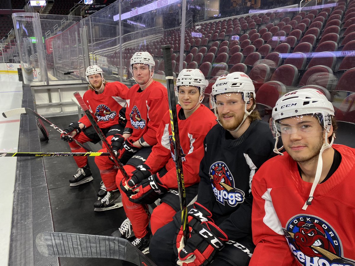 goicehogs's tweet photo. Gameday 😃 in Cleveland https://t.co/ZeSOO1fSW8