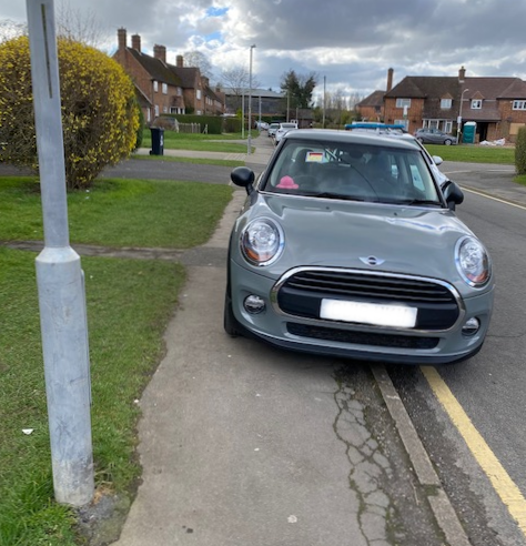 TVP_ChiltSBucks's tweet photo. This car received a Fixed Penalty Notice for causing unnecessary obstruction to the pavement #GarvinAvenue #Beaconsfield.  Remember the simple rule when parking, pavements are for people to walk on and roads are for cars to drive on.  #C9722 https://t.co/RhaeDxC13u