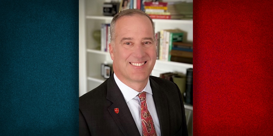 CSBSJU's tweet image. We are proud to announce the presidential appointment of Brian J. Bruess, Ph.D. On July 1, 2022, Bruess will become the first person to serve as president of both the College of Saint Benedict and Saint John’s University. #csbsjufirstpresident
csbsju.edu/presidential-a…