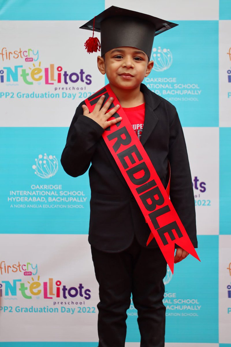 MihiNihar's tweet photo. GRADUATION SERIES
•
•
•
•
•
#graduationday🎓 #graduation #graduationceremony2022 #convocation #convocationceremony #graduationdays #graduationseries #feelingblessed #proud #graduated #promotion #promotionday #convocationdress #convocationday🎓 #mihi #mihiandnihar #mihinihar https://t.co/ptUe2ef6Hq