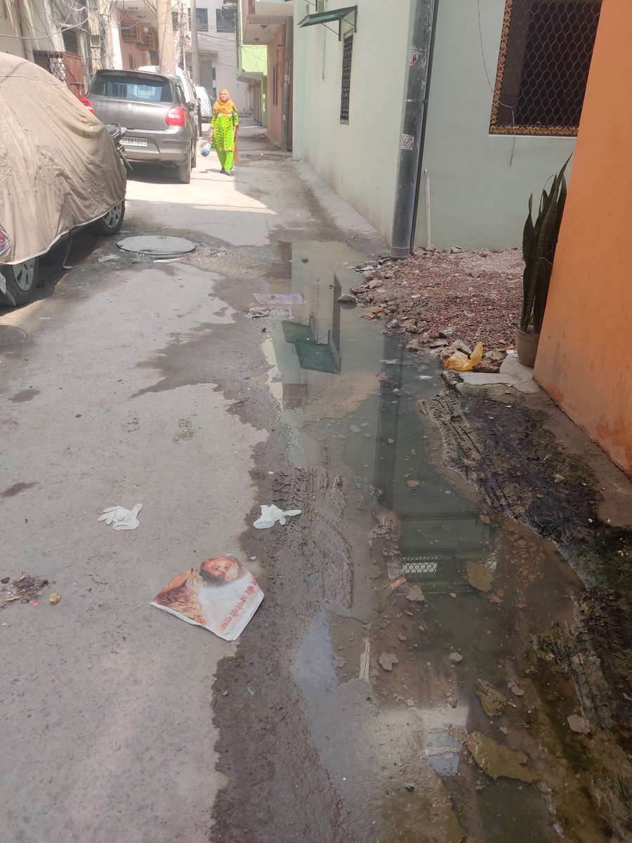 ankushvarma's tweet photo. @RaghavChadhaOfc @raghav_chadha  This is dirty water from sewer have done complaint multiple times but issue is not getting resolved please help here. https://t.co/YjbqUFQTbl