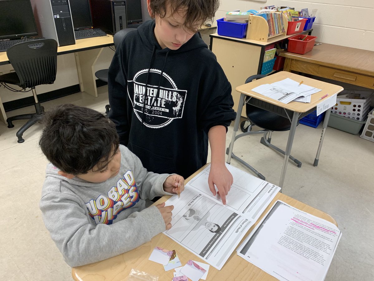 StanovcakL's tweet photo. The students were working together putting a puzzle together for an SEL lesson about tobacco. Teamwork rocks!
#LincolnPride@WCS https://t.co/1xhZzdjDZB