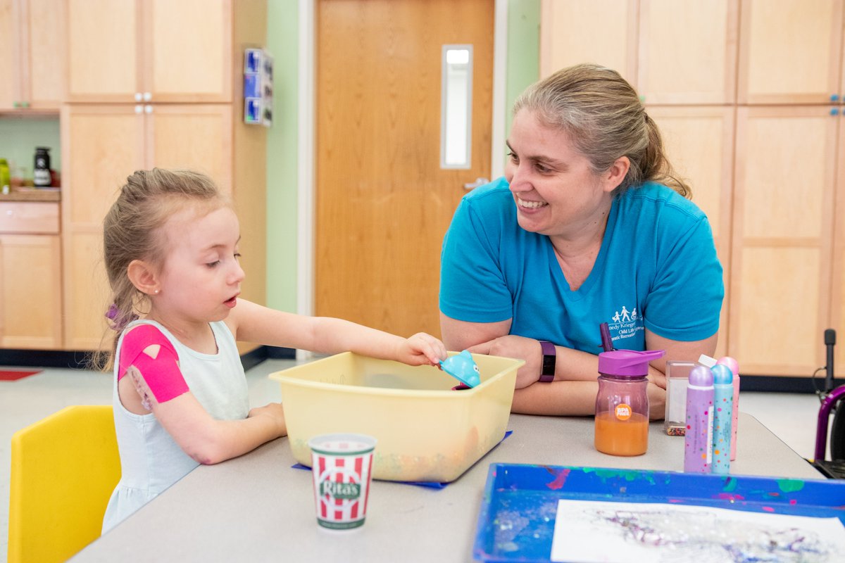 KennedyKrieger's tweet photo. March is #ChildLifeMonth! Our #ChildLifeTeam plays a vital role in helping our patients cope with their hospitalization through therapeutic play, preparation and support for procedures, and education to reduce fear, anxiety and pain. Thank you, #ChildLife, for all that you do! https://t.co/fCj8bv4EbH