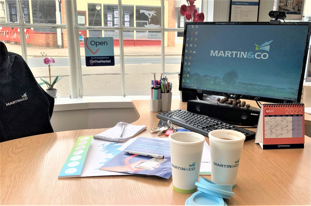 martincoexeter's tweet photo. 🏡Our team is preparing for a Landlord meeting. 🔑 Thanks to @OnTheMarketCom we have lots of tools to help us. Including their new market appraisal guide which is the best out there! Go check it out!
Fingers crossed our meeting goes well! 🤞😁
#otmspringclean #Landlords #exeter https://t.co/pzvkx8AZ4X