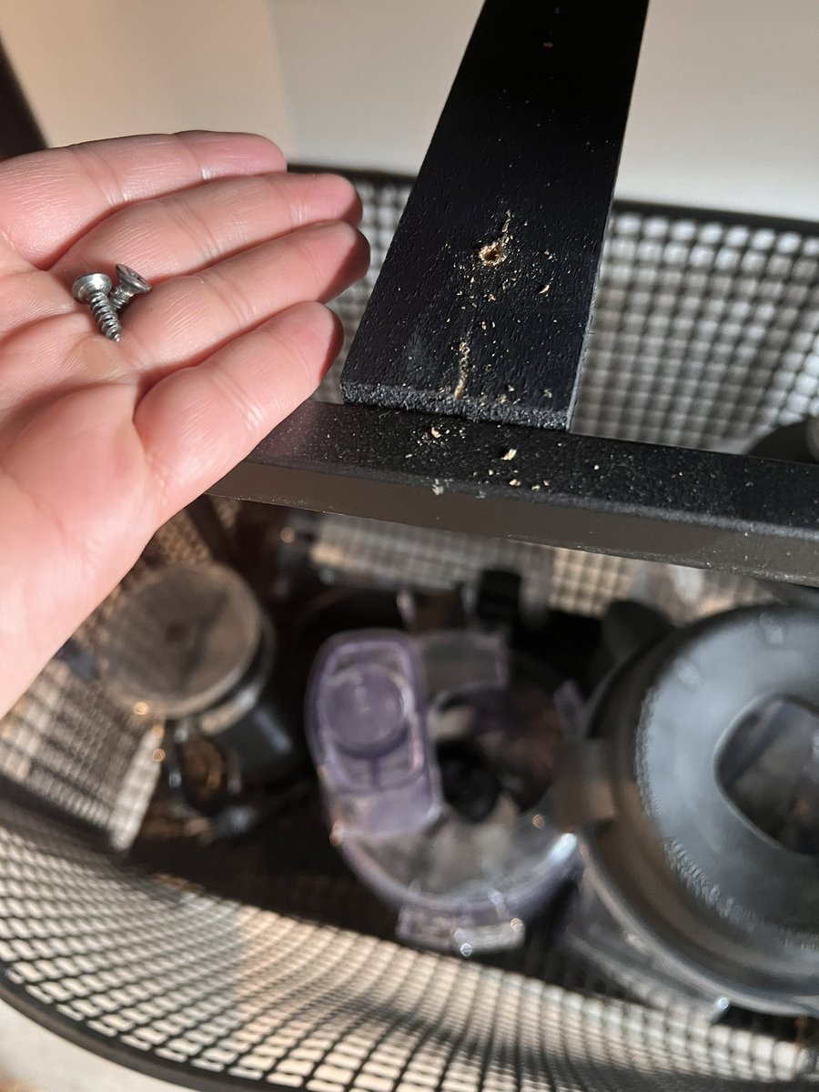feliciamattson's tweet photo. @westelm You sent me a broken table and won’t discount it so I can get it fixed! https://t.co/BCEyxXSx9I