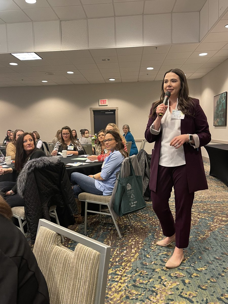 ArFB's tweet photo. This morning’s first general session of the @ARWomeninAg Conference kicked off with Tezra Woody, Regional Director of @USDA, and @TaylorMWiseman Legislative Assistant of @SenateAg. https://t.co/IrHFomoN6D
