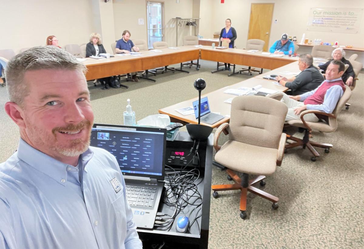 KTCTechTransfer's tweet photo. Safety Circuit Rider Adam Kirk met with the Bluegrass ADD yesterday to discuss Kentucky's Local Road Safety Plan initiative.
Visit our Facebook page for full details of the meeting: https://t.co/9muh0EtcrU
#RoadSafetyChampoin #LRSP #SCRP #AdventureswithAdam 👷♂️ https://t.co/Ik2AbyKcGO