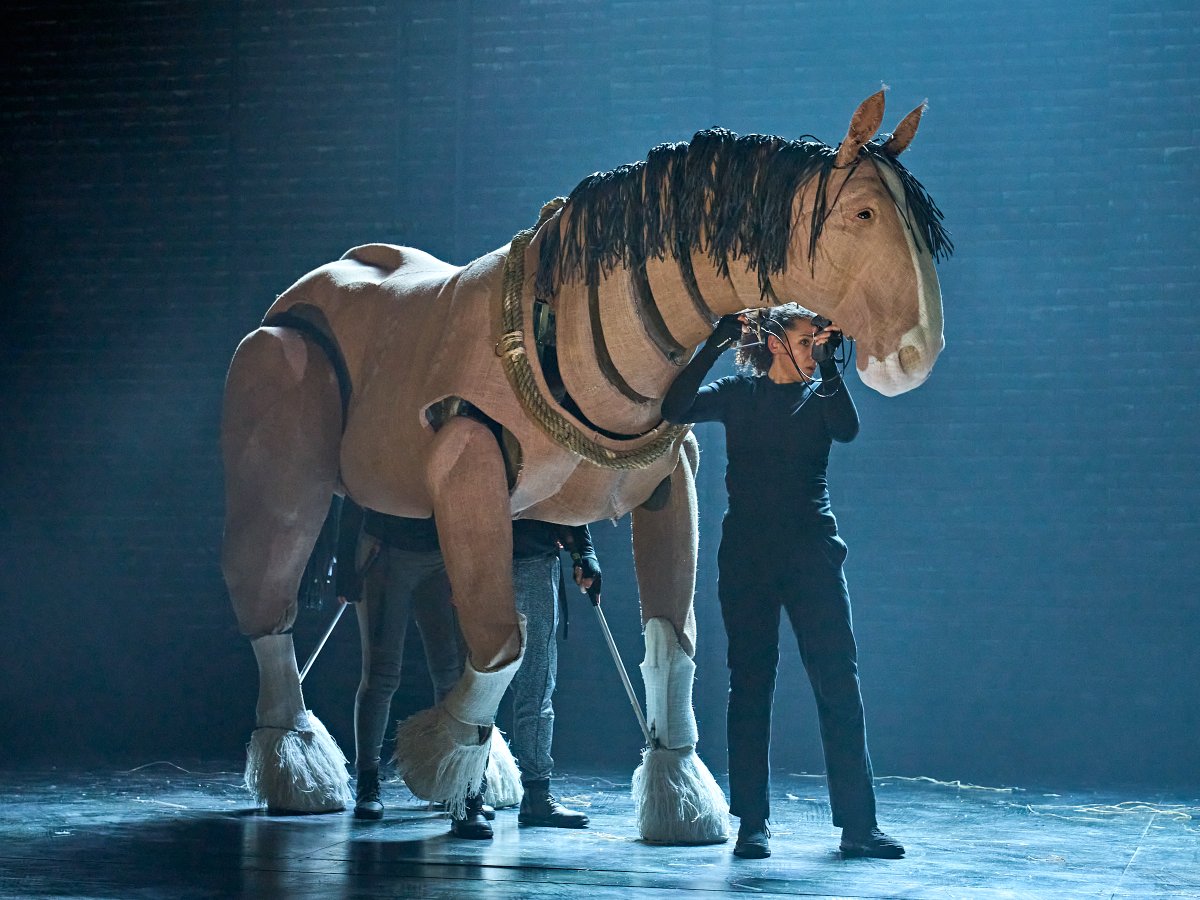 69mag's tweet image. Orwell’s ‘Animal Farm’ Arrives At @BelgradeTheatre  🐷

The brand new stage adaptation of George Orwell’s classic novel, Animal Farm, is arriving at Belgrade Theatre from 12th – 16th April. 

Read more here - 69-degrees.co.uk/coventry/award…