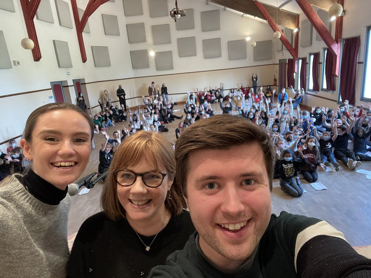 v8_foundation's tweet photo. It’s a week of workshops in France getting ready for concerts with @TheApollo5 @hatchmyideas @VOCES8 this summer. @AnnM_Wright has been with @WonhamLydia @Matt_Swainsy in Laon and Chauny. 👏🏻👏🏻 Lydia &amp; Matt for 1st ever French workshops. A roaring success!! https://t.co/MLeJZ3BbfI