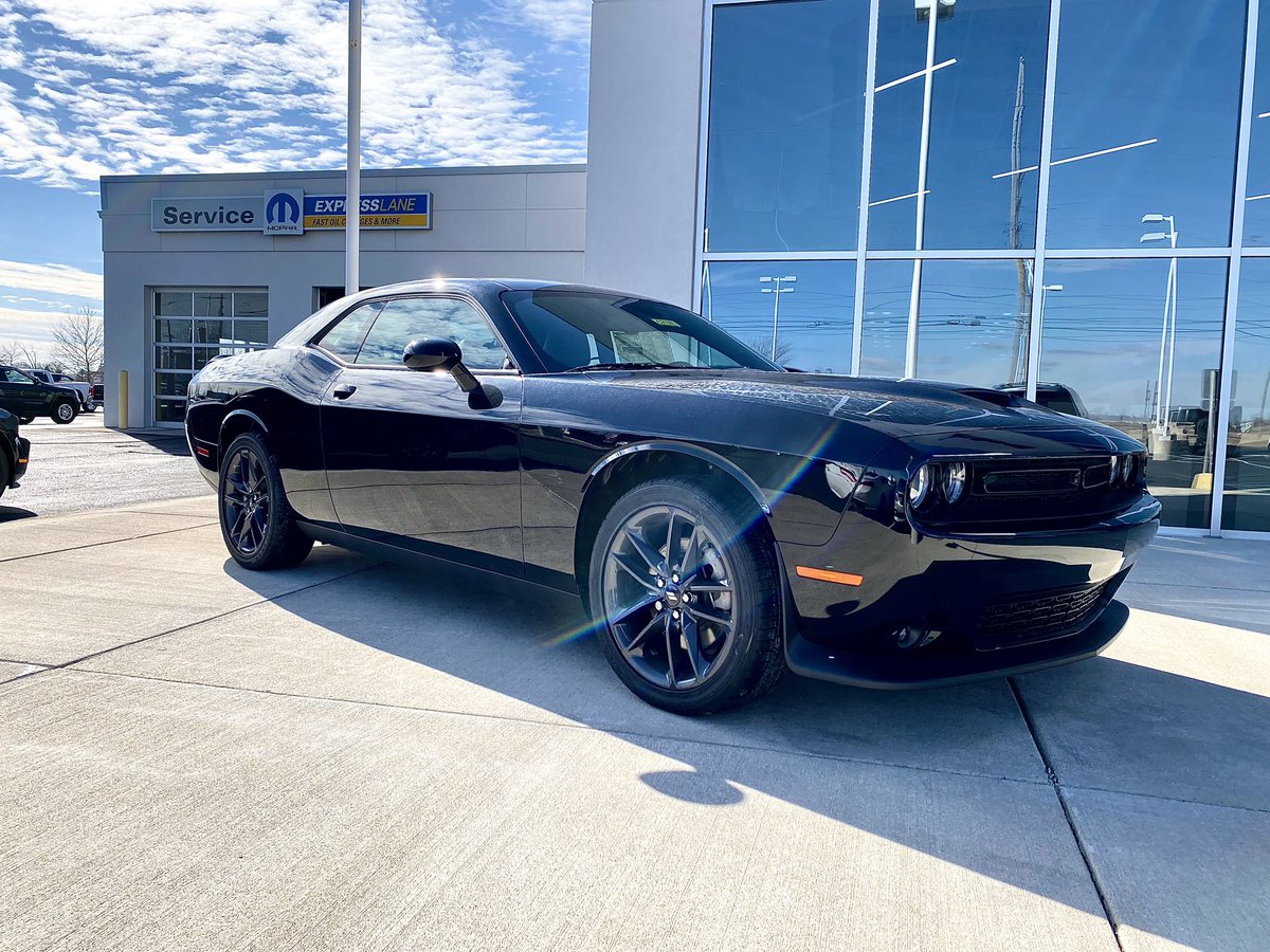 ThayerCDJR's tweet photo. Spring is here and this Challenger GT is READY to go for a spin! Lease for $389/mo.* OR take advantage of 0% for up to 72 months, now at Thayer Chrysler Dodge Jeep Ram in Bowling Green. #ThinkThayer #Challenger #Dodge https://t.co/TwnMkosV0L