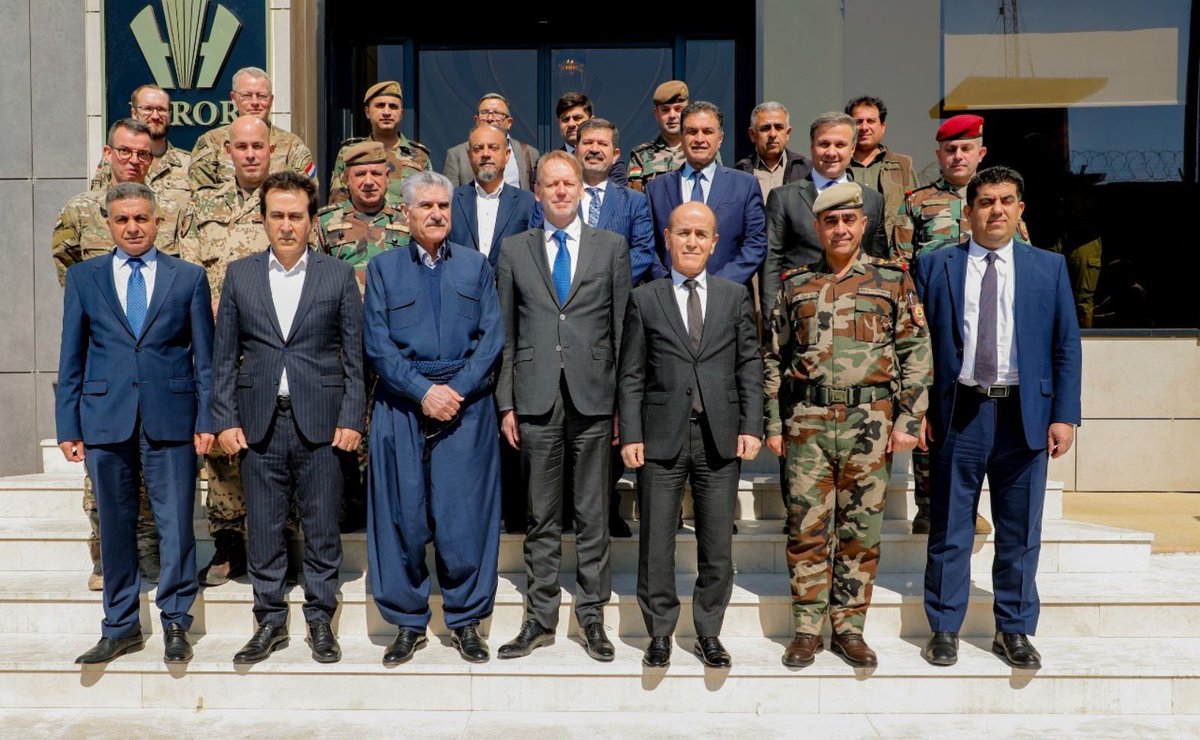 hazhar_o's tweet photo. Today, Minister of Peshmarga, Deputy Minister and MoPA Advisors met with 70th and 80th forces, the meeting was organised & attended by #DutchCG & Senior Military Advisor. π©πͺ Mil Advisors were also attended. Reorganising Peshmerga, future of the Pesh forces and C2 were discussed. https://t.co/3LnMKvzVyS