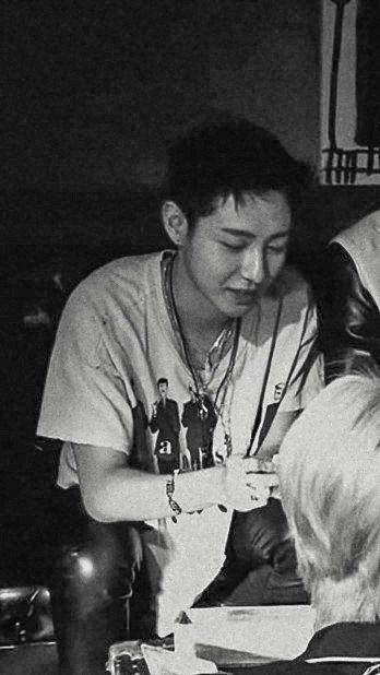 EUNOIA_323's tweet photo. Renjun bad boy era ⛓️ https://t.co/8OimnB10Zy