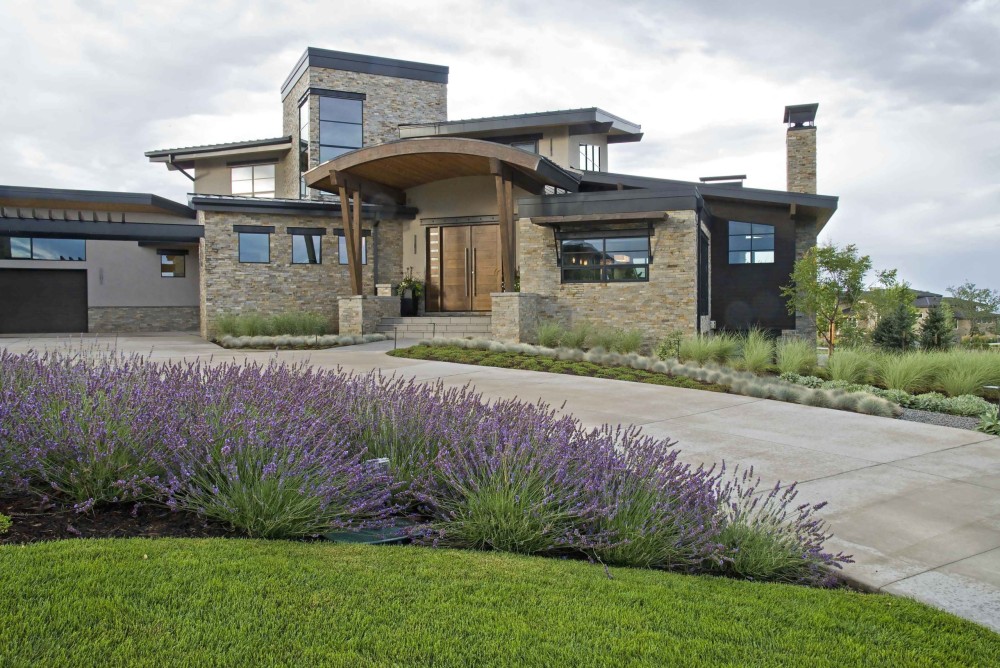 Now is the time to plant the seeds to create an amazing #outdoorliving space.

See more: bit.ly/3wpxVt1
.
.
.
Content provided by <a href="/LifescapeCO/">Lifescape Colorado</a>