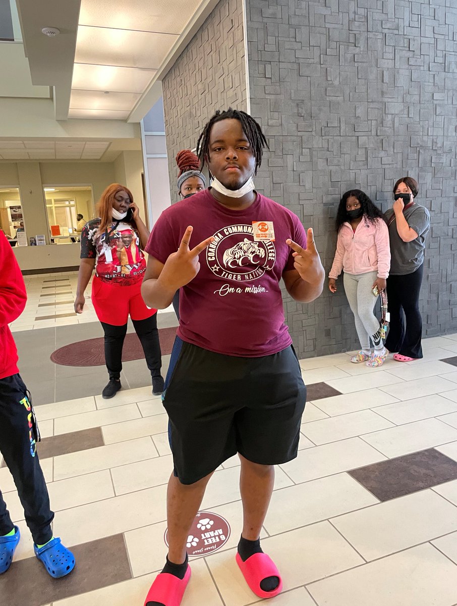 CoahomaCC's tweet photo. Keep that voting energy UP! We're almost to the finish line, #TigerNation. Let's do it again. Let's Go 4 For 4! To vote online, visit https://t.co/6nBnixhjWS or use #RYSCOAHOMA on IG and Twitter posts! Let's do it again, Tigers! You can't beat that #CoahomaPRIDE! #CCC4For4 https://t.co/thEyH2U9js