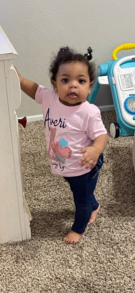 DestinyDuhhh's tweet photo. feels like just yesterday.. HAPPY 1st BIRTHDAY AVERI💗💗 https://t.co/6mnmxe84W2