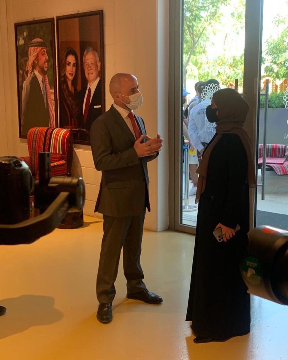 expo2020jo's tweet photo. وزيرة الدولة للتطوير الحكومي والمستقبل في حكومة دولة الإمارات معالي عهود بنت خلفان الرومي تزور الجناح الاردني المشارك في اكسبو 2020 دبي.

#الأردن #اكسبو٢٠٢٠ #دبي https://t.co/gQ2rJPbx38