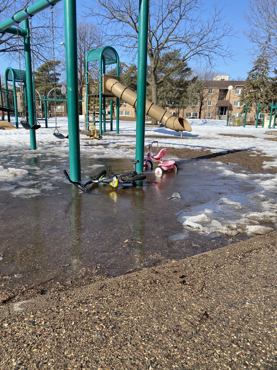 erinmbarwis's tweet image. Schools continue to be closed here in Minneapolis. Playgrounds frozen in time, bikes waiting to be ridden, swings desperate to be swung. @MPS_News please be fair with the negotiations so the kids can learn and play again. #SafeandStableMPS #mft59 #StandwithEducators